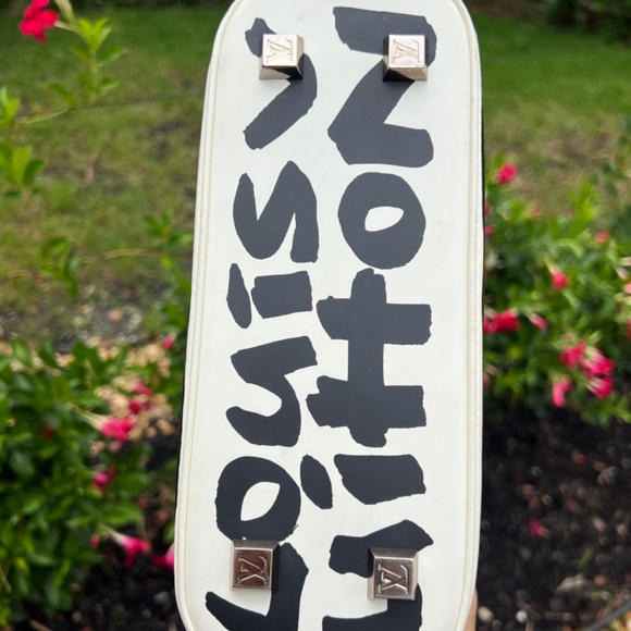 Louis Vuitton Graffiti Alma - Picture 10 of 14